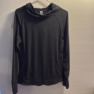 Women’s medium pullover